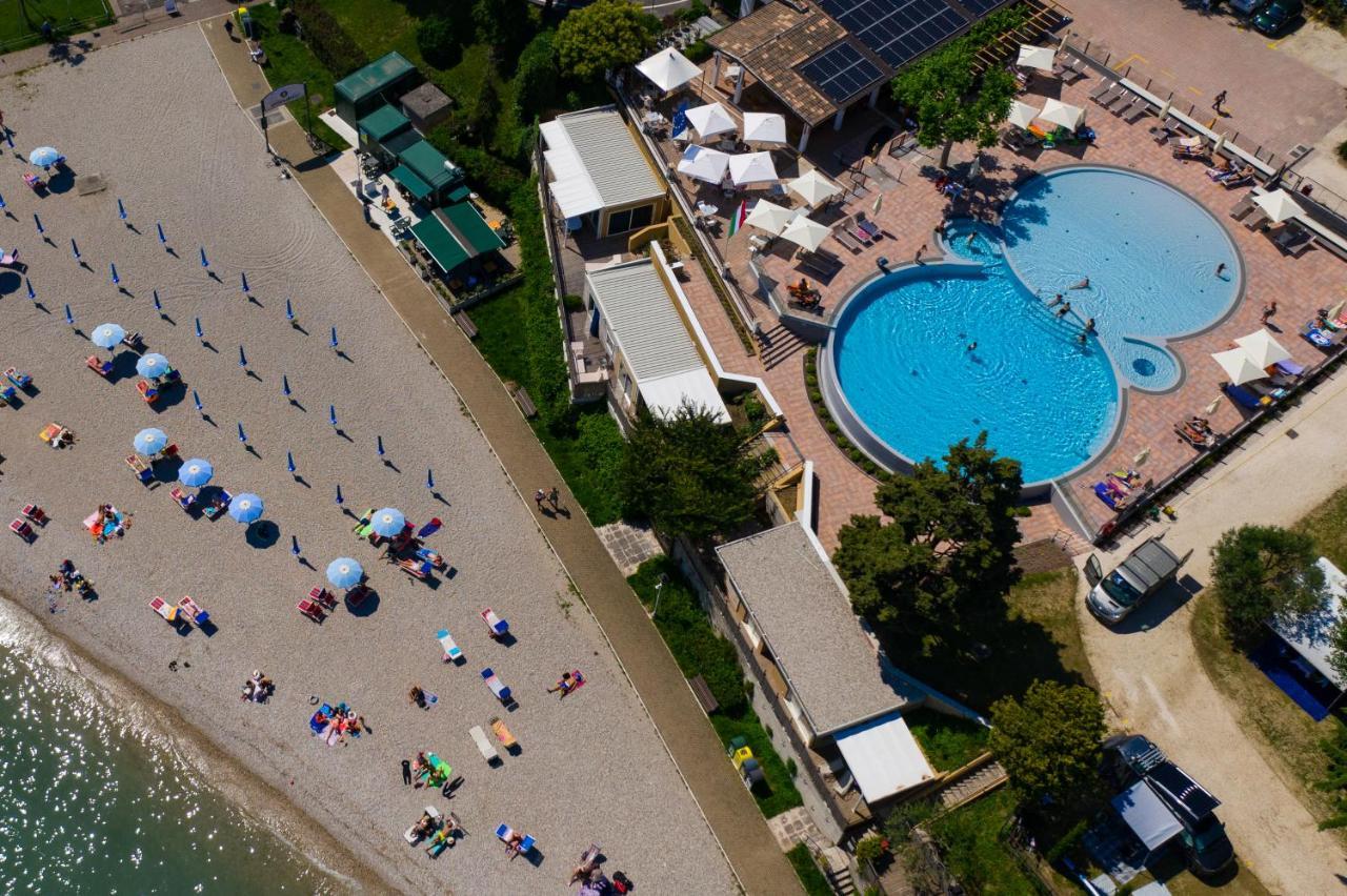 Camping Bergamini بسكييرا ديل غاردا المظهر الخارجي الصورة