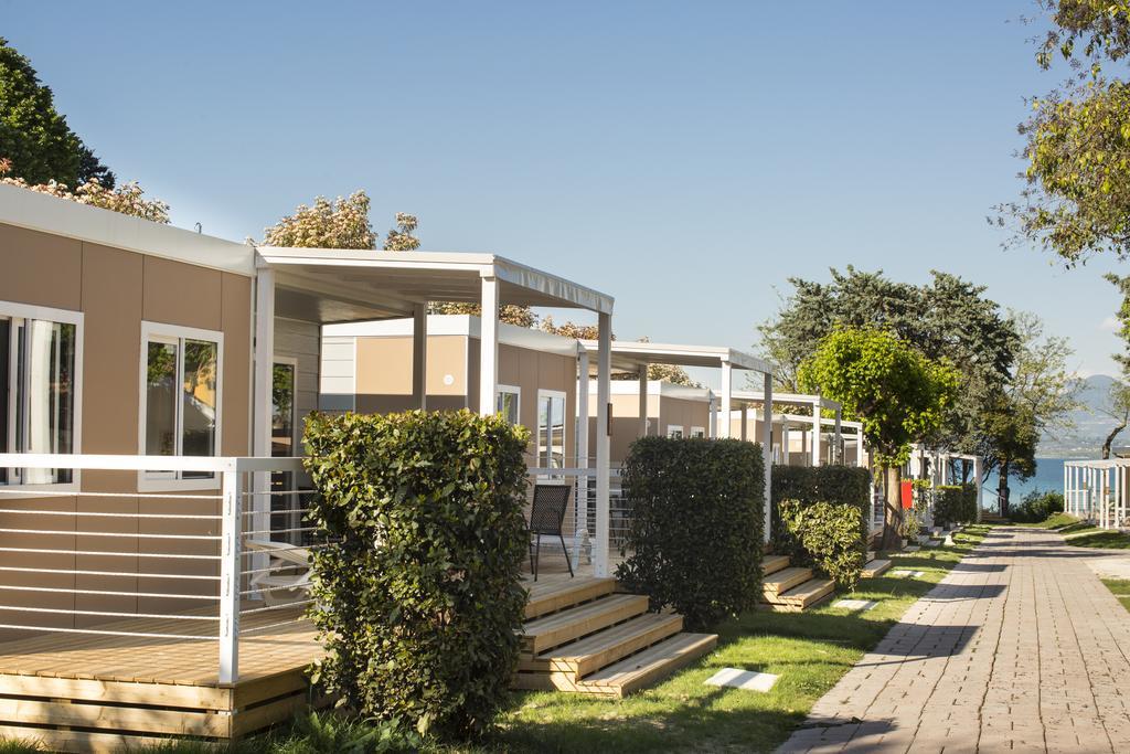Camping Bergamini بسكييرا ديل غاردا المظهر الخارجي الصورة